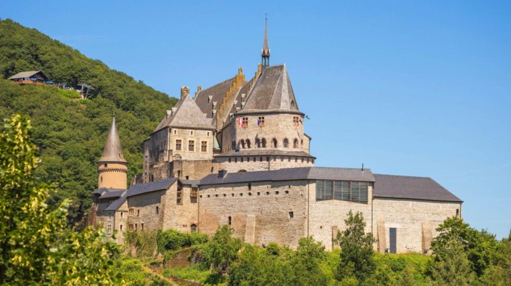 Schloss vianden luxembourg worlds most beautiful