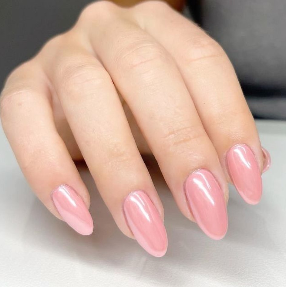 Nail art pink glazed