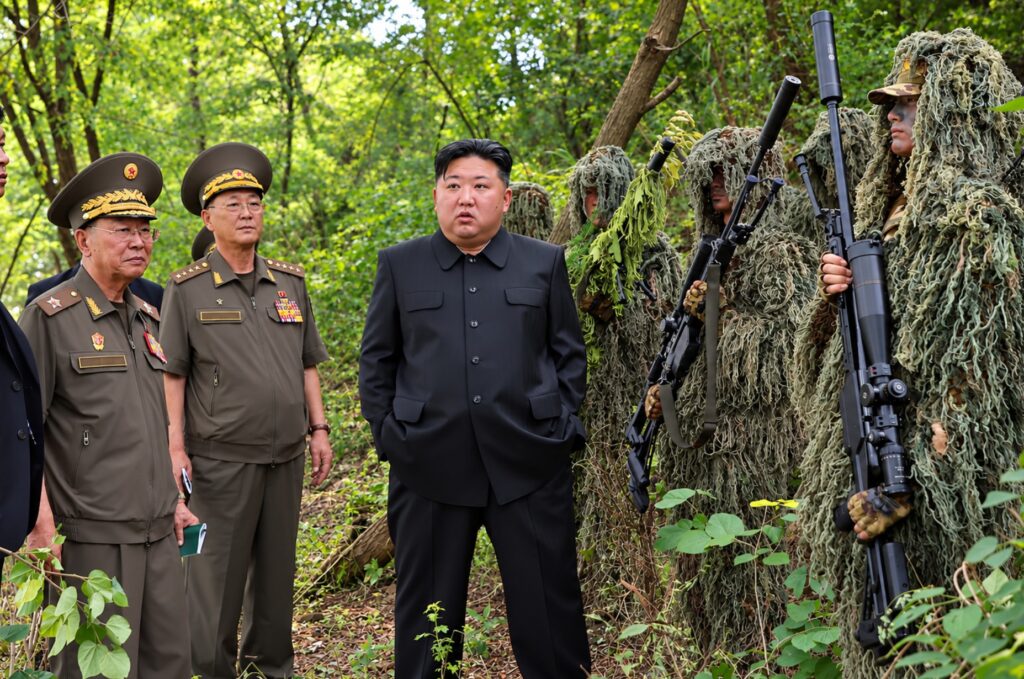 kim jong un live in forest with north korean troops